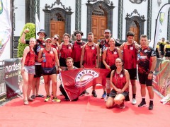 2.ª CORRIDA DE ESTAFETA NORDESTE 2025 – PONTA A PONTA – FREGUESIA A FREGUESIA COM A PARTICIPAÇÃO DE CERCA DE 100 ATLETAS E 11 EQUIPAS TEVE COMO VENCEDORA A EQUIPA DO JIV A MASC (JUVENTUDE ILHA VERDE) NA CATEGORIA MASCULINO E A EQUIPA DO JIV B FEM (JUVENTUDE ILHA VERDE) NA CATEGORIA FEMININO
