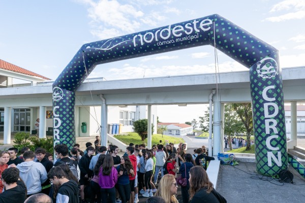 ESCOLA BÁSICA E SECUNDÁRIA DO NORDESTE PARTICIPA NA SEMANA EUROPEIA DO DESPORTO, DIA #BEACTIVE INCLUSIVO, PROMOVIDA PELO MUNICÍPIO DO NORDESTE E CDRC NORDESTE