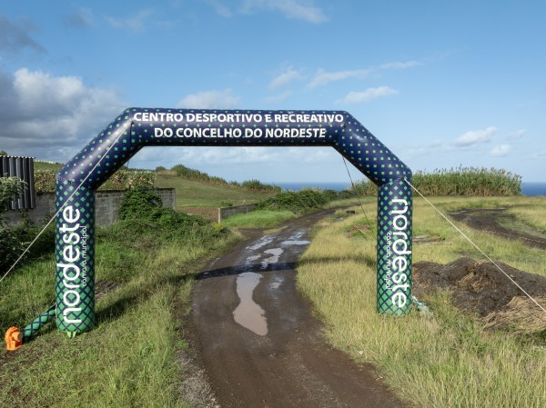 LÊS A LÊS – DESPORTOS RECREATIVO MOTORIZADOS ATRAI CERCA DE 100 PARTICIPANTES AO CONCELHO DO NORDESTE E DINAMIZA ECONOMIA LOCAL